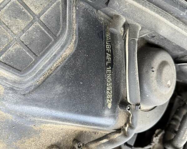 Сірий Ауді А4, об'ємом двигуна 1.98 л та пробігом 195 тис. км за 7500 $, фото 12 на Automoto.ua
