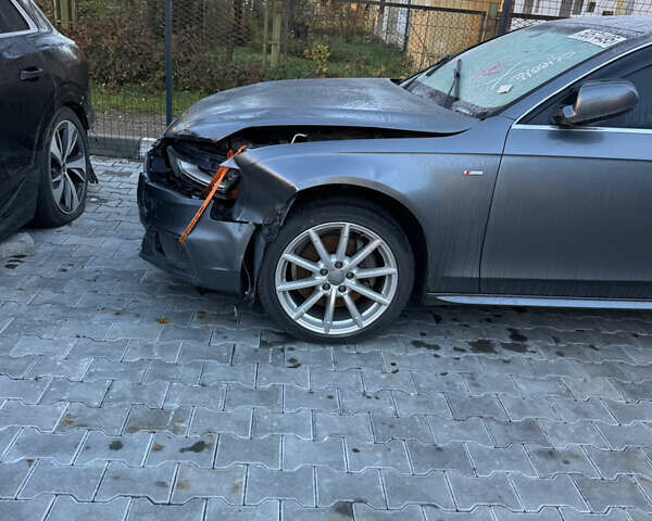 Серый Ауди А4, объемом двигателя 2 л и пробегом 160 тыс. км за 7900 $, фото 2 на Automoto.ua