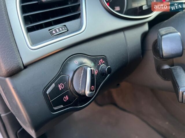 Сірий Ауді А4, об'ємом двигуна 2 л та пробігом 170 тис. км за 7999 $, фото 8 на Automoto.ua