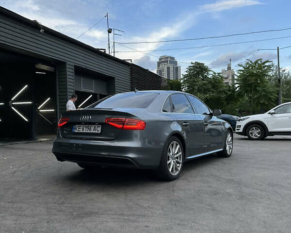 Ауди А4 2015 в Киеве на Automoto.ua Серый Ауди А4, объемом двигателя 1.98 л и пробегом 150 тыс. км за 14900 $, фото 1 на Automoto.ua