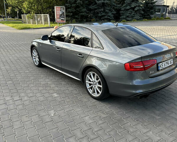 Ауди А4 2015 в Киеве на Automoto.ua Серый Ауди А4, объемом двигателя 1.98 л и пробегом 150 тыс. км за 14900 $, фото 2 на Automoto.ua