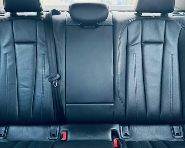 Сірий Ауді А4, об'ємом двигуна 1.98 л та пробігом 138 тис. км за 19900 $, фото 20 на Automoto.ua