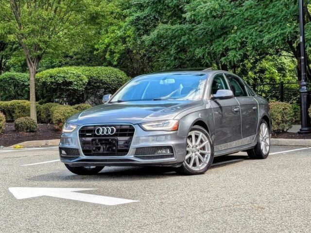 Серый Ауди А4, объемом двигателя 2 л и пробегом 77 тыс. км за 6500 $, фото 2 на Automoto.ua