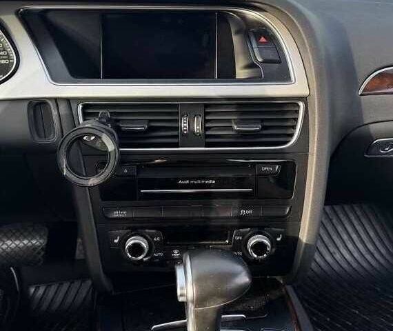 Сірий Ауді А4, об'ємом двигуна 2 л та пробігом 150 тис. км за 10500 $, фото 4 на Automoto.ua