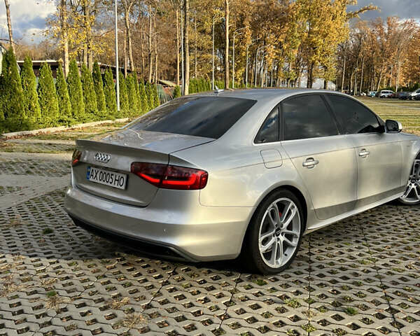 Сірий Ауді А4, об'ємом двигуна 2 л та пробігом 120 тис. км за 13300 $, фото 30 на Automoto.ua