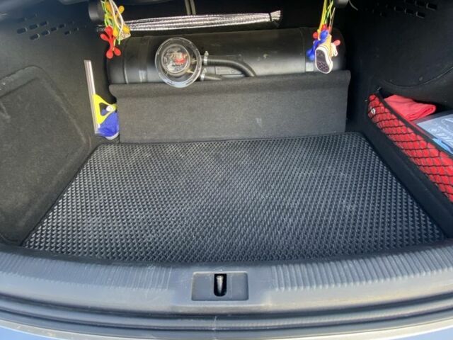 Серый Ауди А4, объемом двигателя 2 л и пробегом 98 тыс. км за 16000 $, фото 8 на Automoto.ua