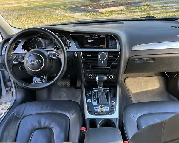 Сірий Ауді А4, об'ємом двигуна 2 л та пробігом 120 тис. км за 13300 $, фото 52 на Automoto.ua