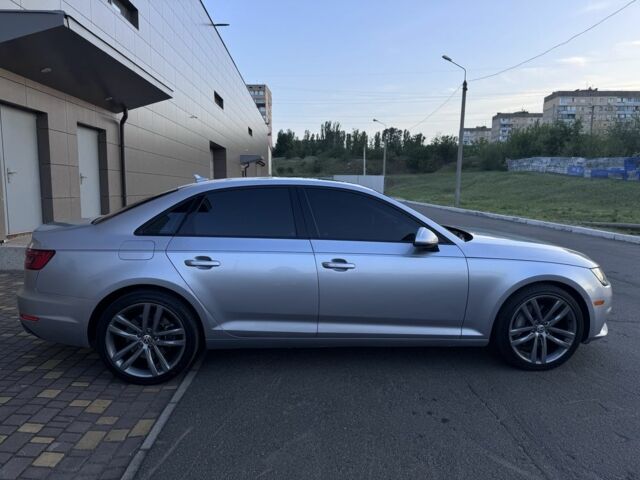 Серый Ауди А4, объемом двигателя 2 л и пробегом 230 тыс. км за 16800 $, фото 4 на Automoto.ua