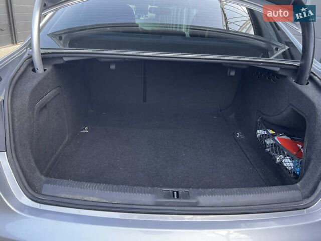 Ауді А4 2015 у Львові на Automoto.ua Сірий Ауді А4, об'ємом двигуна 1.98 л та пробігом 131 тис. км за 13800 $, фото 36 на Automoto.ua