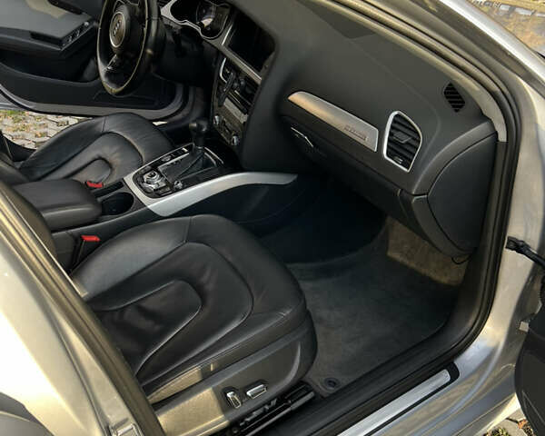Сірий Ауді А4, об'ємом двигуна 2 л та пробігом 120 тис. км за 13300 $, фото 36 на Automoto.ua