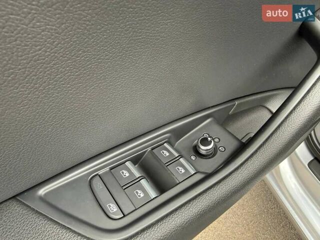 Сірий Ауді А4, об'ємом двигуна 1.98 л та пробігом 118 тис. км за 18490 $, фото 15 на Automoto.ua