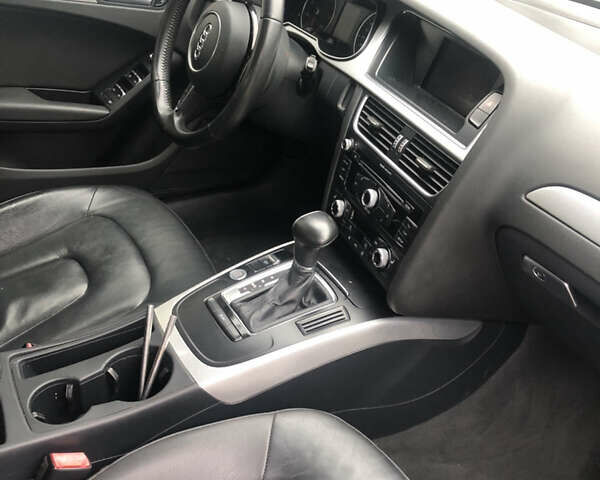 Сірий Ауді А4, об'ємом двигуна 1.98 л та пробігом 268 тис. км за 10800 $, фото 13 на Automoto.ua