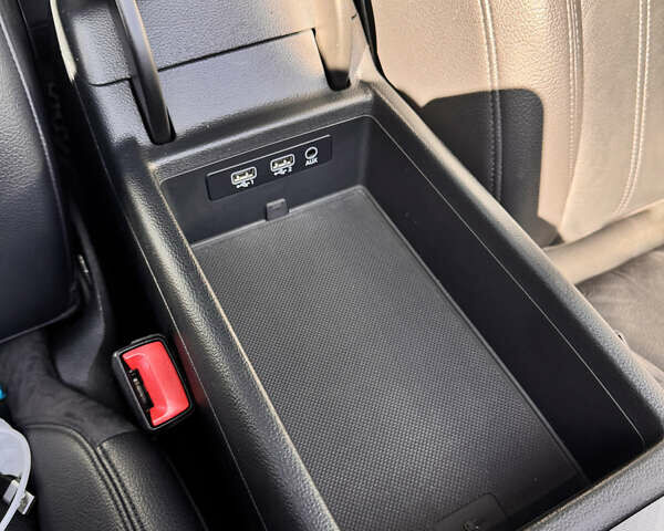 Сірий Ауді А4, об'ємом двигуна 1.98 л та пробігом 142 тис. км за 25600 $, фото 29 на Automoto.ua