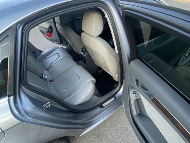 Серый Ауди А4, объемом двигателя 2 л и пробегом 98 тыс. км за 16000 $, фото 7 на Automoto.ua