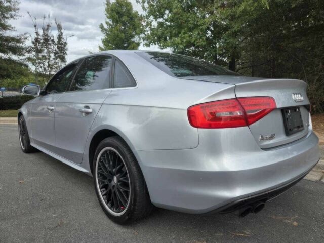 Серый Ауди А4, объемом двигателя 2 л и пробегом 70 тыс. км за 8690 $, фото 7 на Automoto.ua