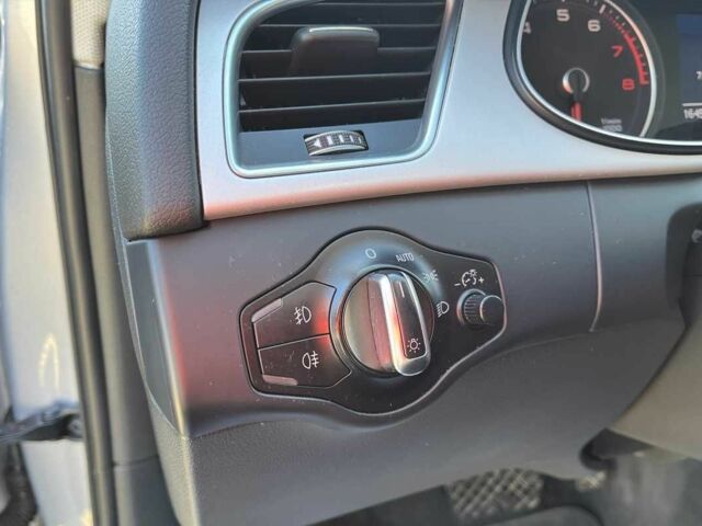 Серый Ауди А4, объемом двигателя 2 л и пробегом 164 тыс. км за 12000 $, фото 7 на Automoto.ua