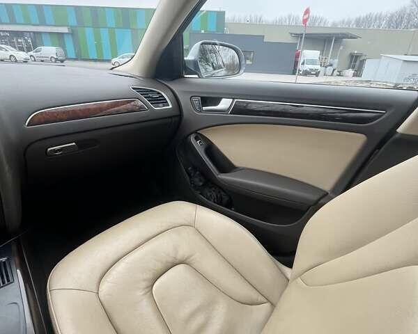 Серый Ауди А4, объемом двигателя 1.98 л и пробегом 118 тыс. км за 14000 $, фото 14 на Automoto.ua