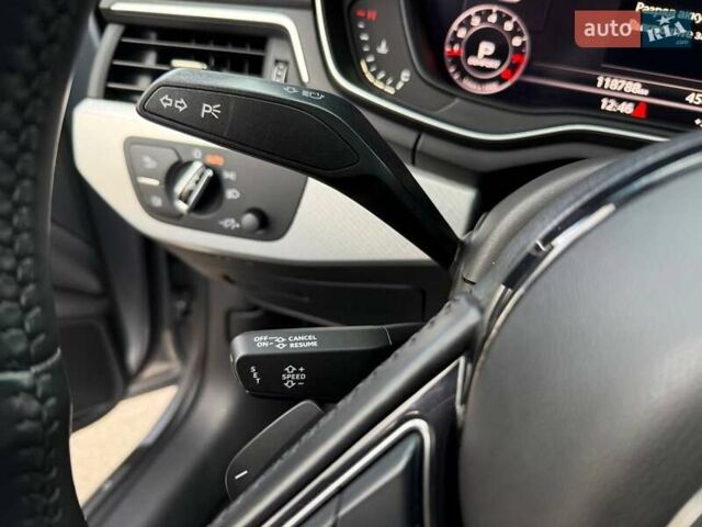 Сірий Ауді А4, об'ємом двигуна 1.98 л та пробігом 118 тис. км за 18490 $, фото 17 на Automoto.ua