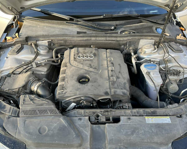 Сірий Ауді А4, об'ємом двигуна 2 л та пробігом 120 тис. км за 13300 $, фото 47 на Automoto.ua