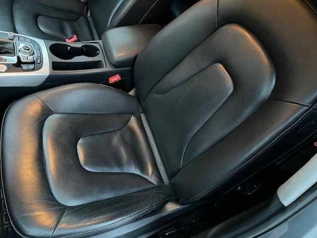 Серый Ауди А4, объемом двигателя 2 л и пробегом 143 тыс. км за 12600 $, фото 2 на Automoto.ua