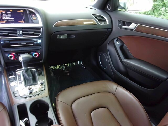 Сірий Ауді А4, об'ємом двигуна 2 л та пробігом 73 тис. км за 10200 $, фото 10 на Automoto.ua