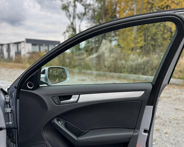 Серый Ауди А4, объемом двигателя 2 л и пробегом 150 тыс. км за 13699 $, фото 35 на Automoto.ua