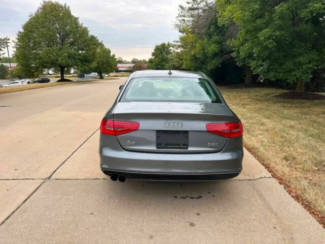 Серый Ауди А4, объемом двигателя 2 л и пробегом 70 тыс. км за 6500 $, фото 3 на Automoto.ua