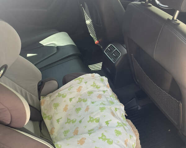 Серый Ауди А4, объемом двигателя 1.98 л и пробегом 70 тыс. км за 15500 $, фото 5 на Automoto.ua