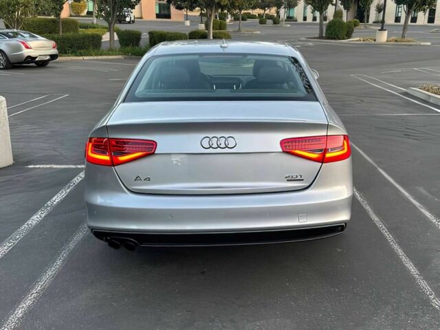 Сірий Ауді А4, об'ємом двигуна 2 л та пробігом 77 тис. км за 5000 $, фото 4 на Automoto.ua