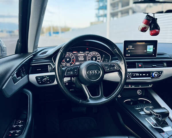 Сірий Ауді А4, об'ємом двигуна 1.98 л та пробігом 138 тис. км за 19900 $, фото 12 на Automoto.ua