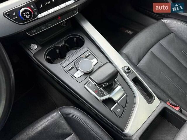 Сірий Ауді А4, об'ємом двигуна 1.98 л та пробігом 118 тис. км за 18490 $, фото 25 на Automoto.ua