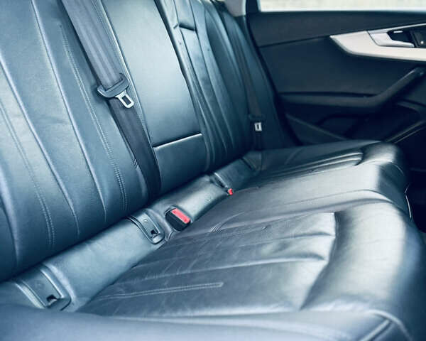 Сірий Ауді А4, об'ємом двигуна 1.98 л та пробігом 138 тис. км за 19900 $, фото 19 на Automoto.ua