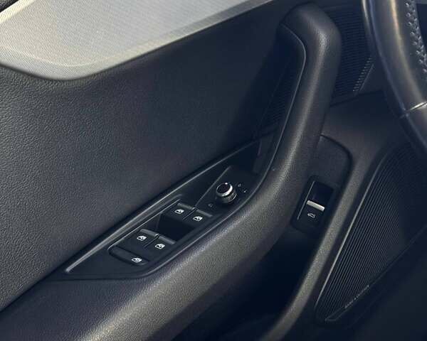 Сірий Ауді А4, об'ємом двигуна 1.98 л та пробігом 142 тис. км за 22900 $, фото 19 на Automoto.ua