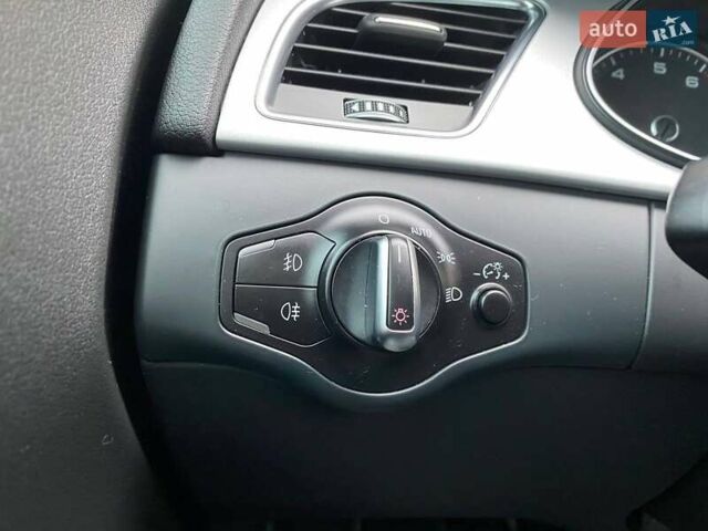 Сірий Ауді А4, об'ємом двигуна 1.98 л та пробігом 175 тис. км за 14700 $, фото 16 на Automoto.ua