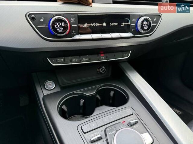 Сірий Ауді А4, об'ємом двигуна 1.98 л та пробігом 118 тис. км за 18490 $, фото 24 на Automoto.ua