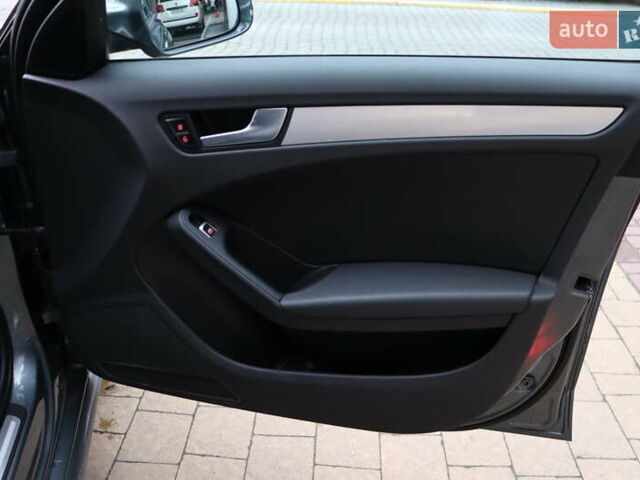 Сірий Ауді А4, об'ємом двигуна 2 л та пробігом 140 тис. км за 14900 $, фото 38 на Automoto.ua