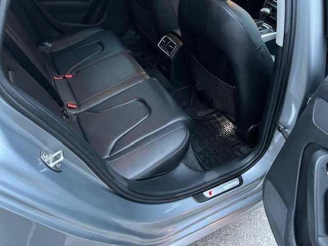 Серый Ауди А4, объемом двигателя 2 л и пробегом 143 тыс. км за 12600 $, фото 4 на Automoto.ua