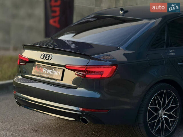 Сірий Ауді А4, об'ємом двигуна 2 л та пробігом 110 тис. км за 19500 $, фото 8 на Automoto.ua