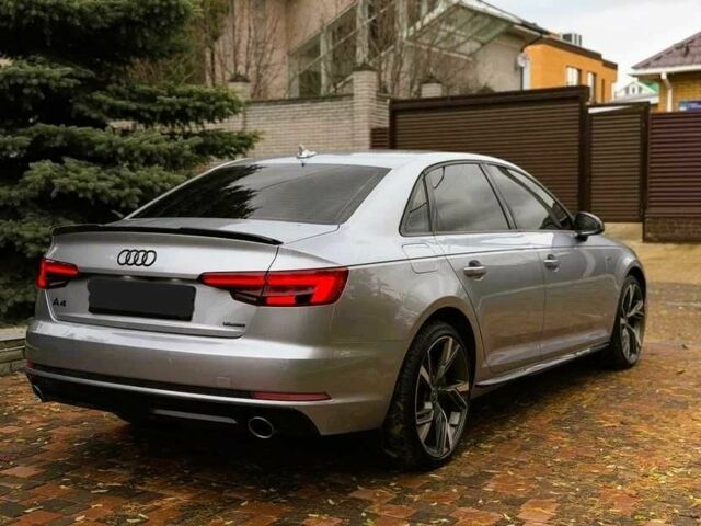 Сірий Ауді А4, об'ємом двигуна 2 л та пробігом 137 тис. км за 15700 $, фото 3 на Automoto.ua