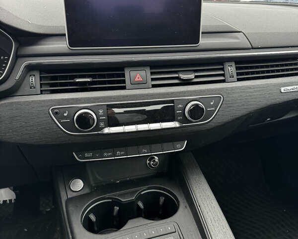 Сірий Ауді А4, об'ємом двигуна 2 л та пробігом 96 тис. км за 15300 $, фото 7 на Automoto.ua