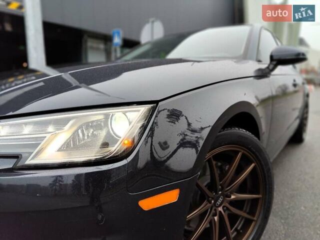 Серый Ауди А4, объемом двигателя 2 л и пробегом 128 тыс. км за 15990 $, фото 2 на Automoto.ua