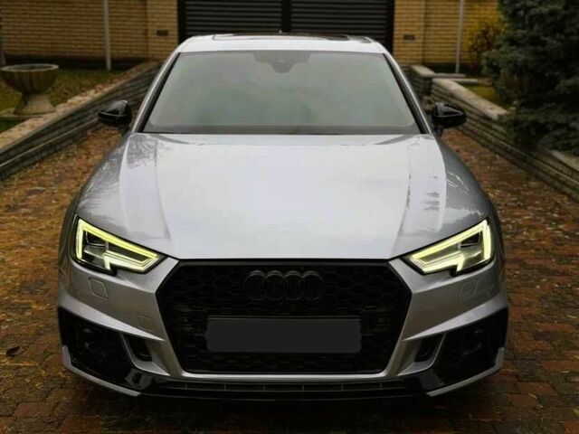 Сірий Ауді А4, об'ємом двигуна 2 л та пробігом 137 тис. км за 15700 $, фото 1 на Automoto.ua