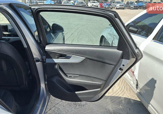 Серый Ауди А4, объемом двигателя 2 л и пробегом 240 тыс. км за 12100 $, фото 12 на Automoto.ua