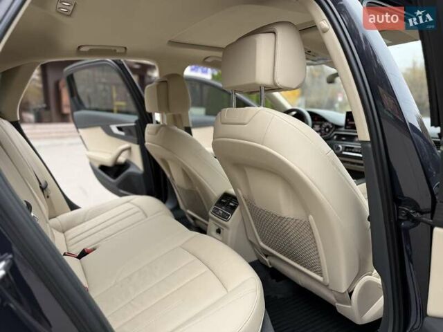 Сірий Ауді А4, об'ємом двигуна 1.98 л та пробігом 124 тис. км за 19900 $, фото 34 на Automoto.ua