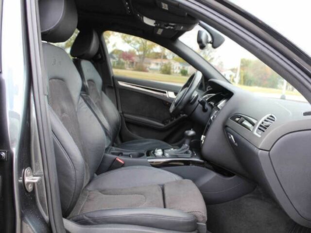 Сірий Ауді А4, об'ємом двигуна 2 л та пробігом 70 тис. км за 7900 $, фото 9 на Automoto.ua