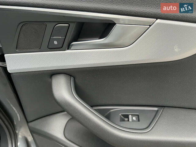 Серый Ауди А4, объемом двигателя 1.98 л и пробегом 100 тыс. км за 19300 $, фото 28 на Automoto.ua