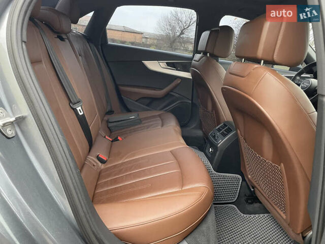 Сірий Ауді А4, об'ємом двигуна 2 л та пробігом 54 тис. км за 17800 $, фото 52 на Automoto.ua
