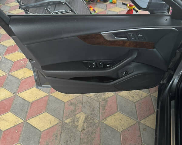Серый Ауди А4, объемом двигателя 1.98 л и пробегом 157 тыс. км за 17500 $, фото 12 на Automoto.ua