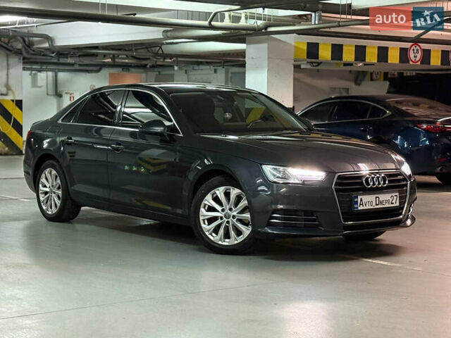 Серый Ауди А4, объемом двигателя 2 л и пробегом 147 тыс. км за 12999 $, фото 1 на Automoto.ua