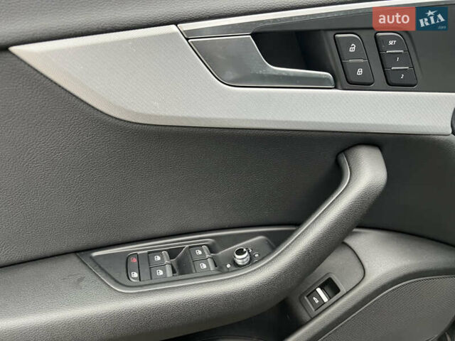 Серый Ауди А4, объемом двигателя 1.98 л и пробегом 100 тыс. км за 19300 $, фото 11 на Automoto.ua